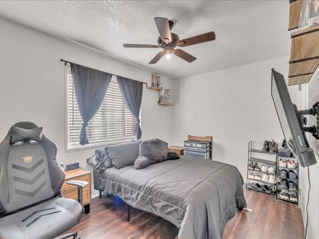 714 Appleton Rd. Simi Valley CA 93065 (29)