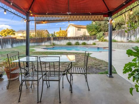 714 Appleton Rd. Simi Valley CA 93065 (38)