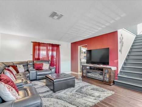 714 Appleton Rd. Simi Valley CA 93065 (7)