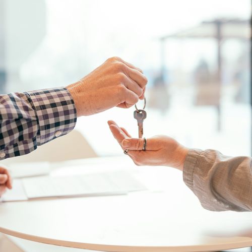 Ways to Connect with a Property Seller in Thousand Oaks