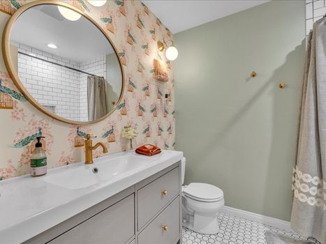 4566 N. Canyonlands Rd. Moorpark, CA 93021 (26)