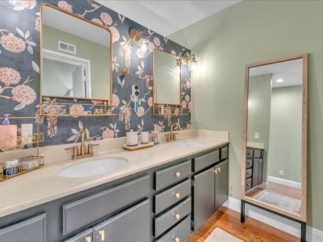 4566 N. Canyonlands Rd. Moorpark, CA 93021 (29)