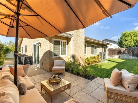 4566 N. Canyonlands Rd. Moorpark, CA 93021 (37)