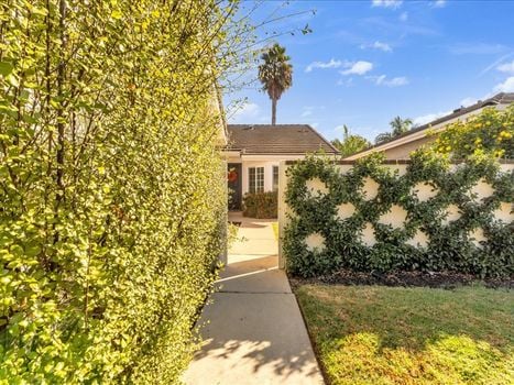 4566 N. Canyonlands Rd. Moorpark, CA 93021 (6)