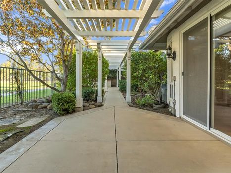 2972 Avenida De Autlan Camarillo CA 93010 (54)