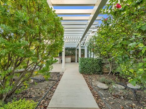 2972 Avenida De Autlan Camarillo CA 93010 (55)