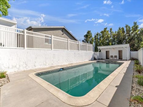 7932 Jayseel St, Sunland, CA 91040 (29)