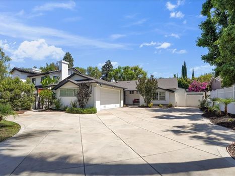 22263 Avenue San Luis Woodland Hills, CA 91364 (5)