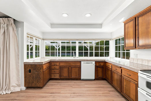 2354 Collier Ct. Simi Valley CA 93065 (22)