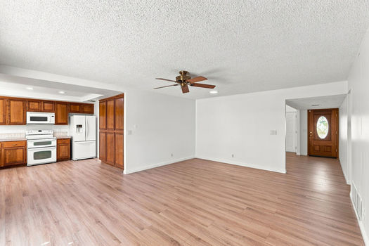2354 Collier Ct. Simi Valley CA 93065 (23)