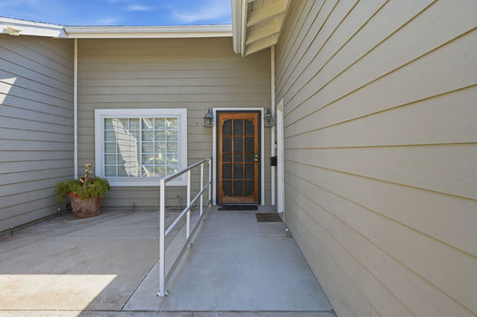 2354 Collier Ct. Simi Valley CA 93065 (25)