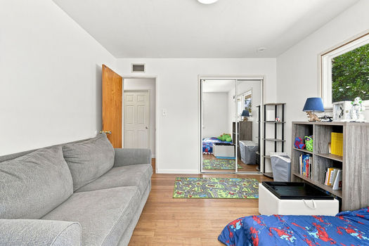 4119BelindaSt-29