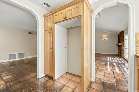 15444 Marilla St, North Hills CA 91343 (12)