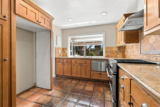 15444 Marilla St, North Hills CA 91343 (14)