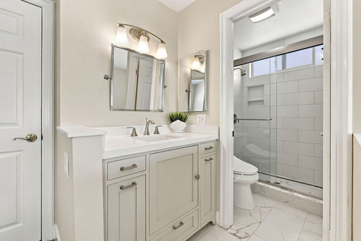 15444 Marilla St, North Hills CA 91343 (22)