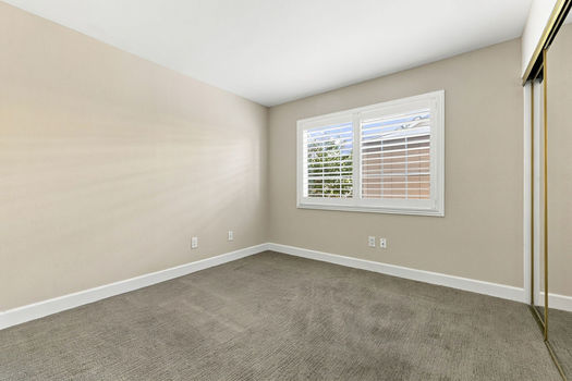 15444 Marilla St, North Hills CA 91343 (26)