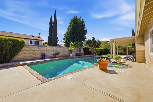 15444 Marilla St, North Hills CA 91343 (32)