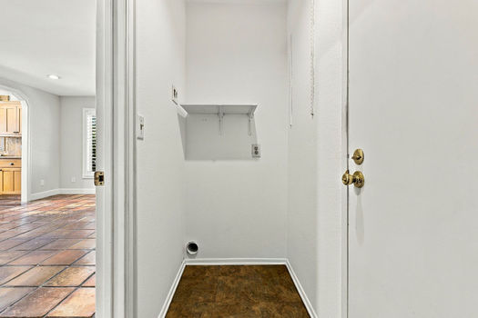 15444 Marilla St, North Hills CA 91343 (41)