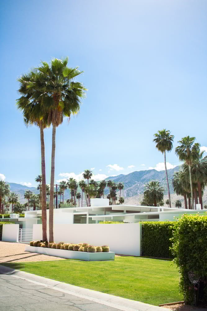 Exterior,Of,Home,In,Palm,Springs