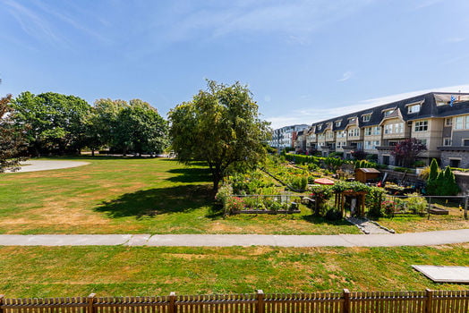 Unit 55 2422 Hawthorne Avenue Port Coquitlam-14
