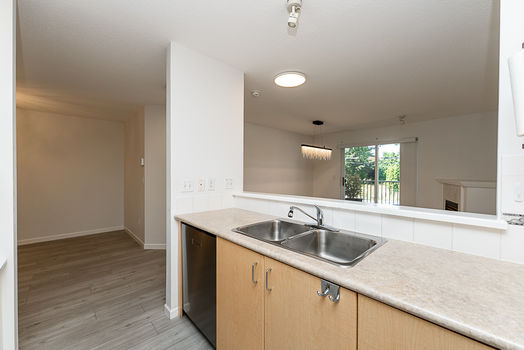 Unit 204 15298 20 Avenue Surrey-14