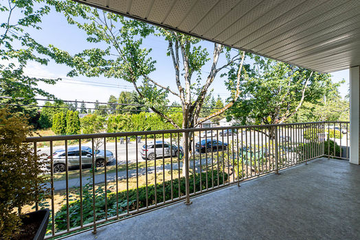 Unit 204 15298 20 Avenue Surrey-29