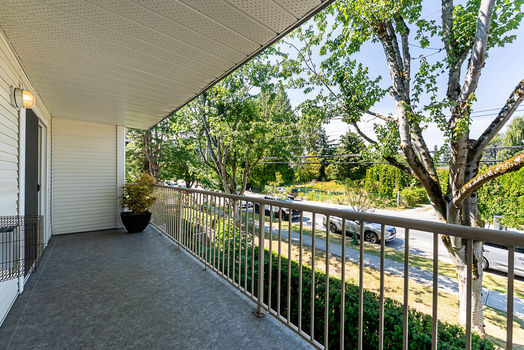 Unit 204 15298 20 Avenue Surrey-31