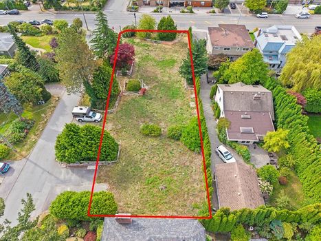 15643 Buena Vista Avenue - White Rock