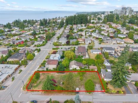 15643 Buena Vista Avenue - White Rock