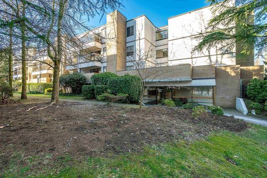 204-13364 102 Avenue, Surrey BC — sold 1 bedroom condo exterior