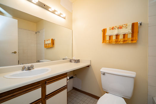 Unit 2 12928 17 Avenue Surrey-25