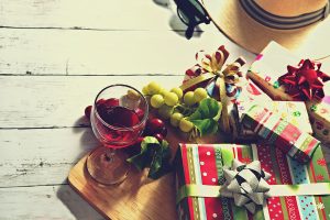 gift-2870161_1920
