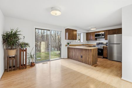 11_14415 pebble hill ln_lucent real estate media_010