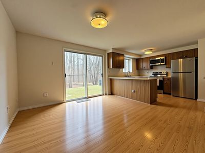 14415 Pebble Hill Ln - Kitchen - Empty