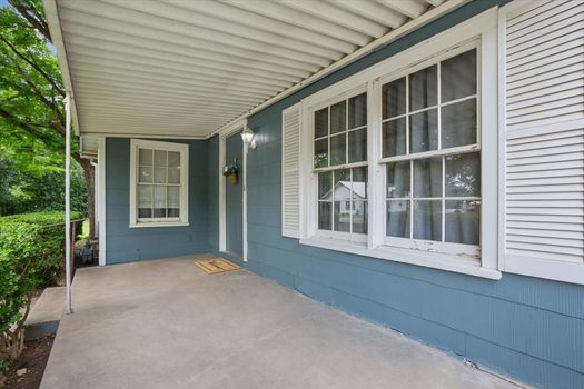 05-802 Avenue A (5)