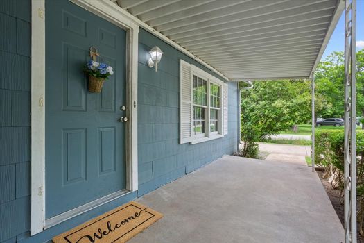 06-802 Avenue A (6)
