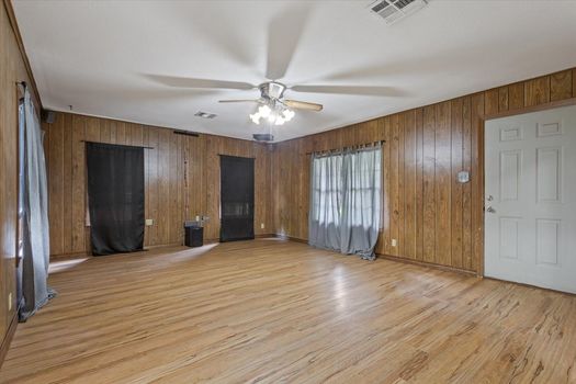 07-802 Avenue A (10)