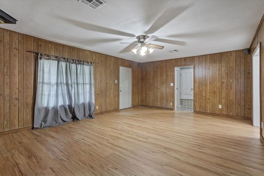 08-802 Avenue A (9)