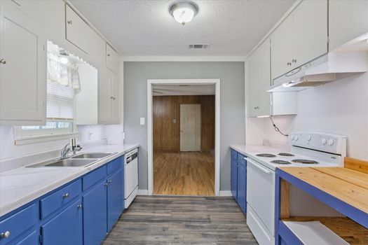 11-802 Avenue A (14)