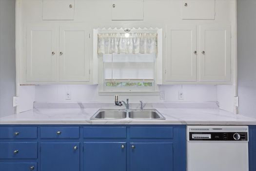 13-802 Avenue A (13)