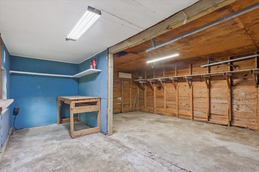 25-802 Avenue A (25)