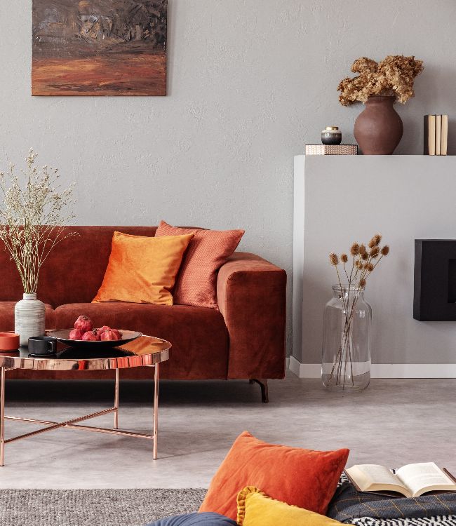 Fashionable velvet corner sofa with pillows(1)