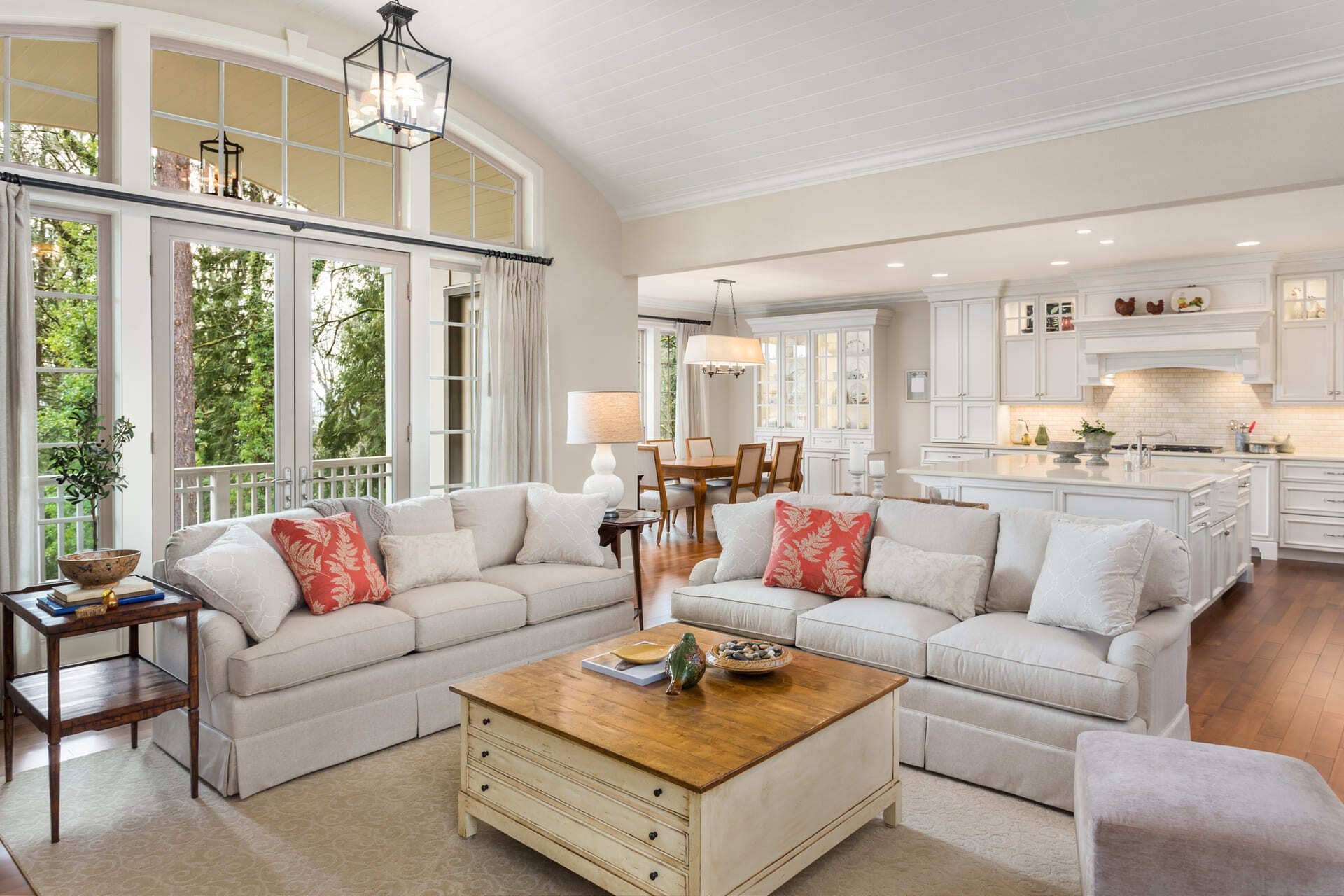 modern-white-couch-living-room