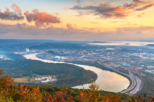 Chattanooga,,Tennessee,,Usa,View,From,Lookout,Mountain,At,Dawn.