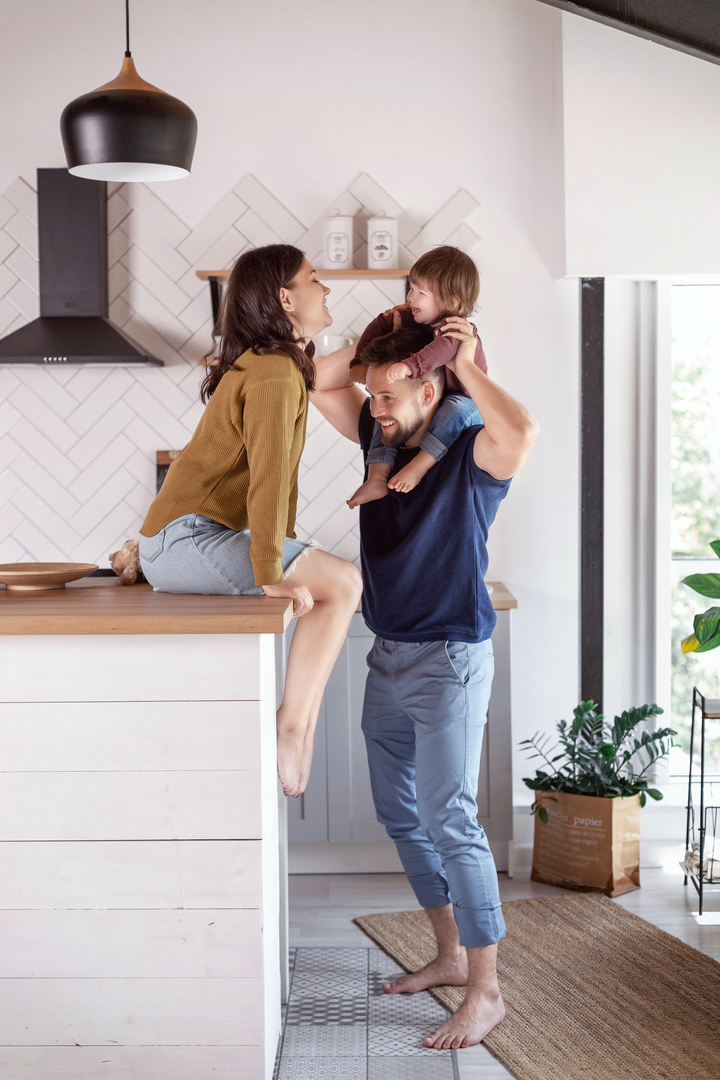 Family,Morning,In,The,Kitchen