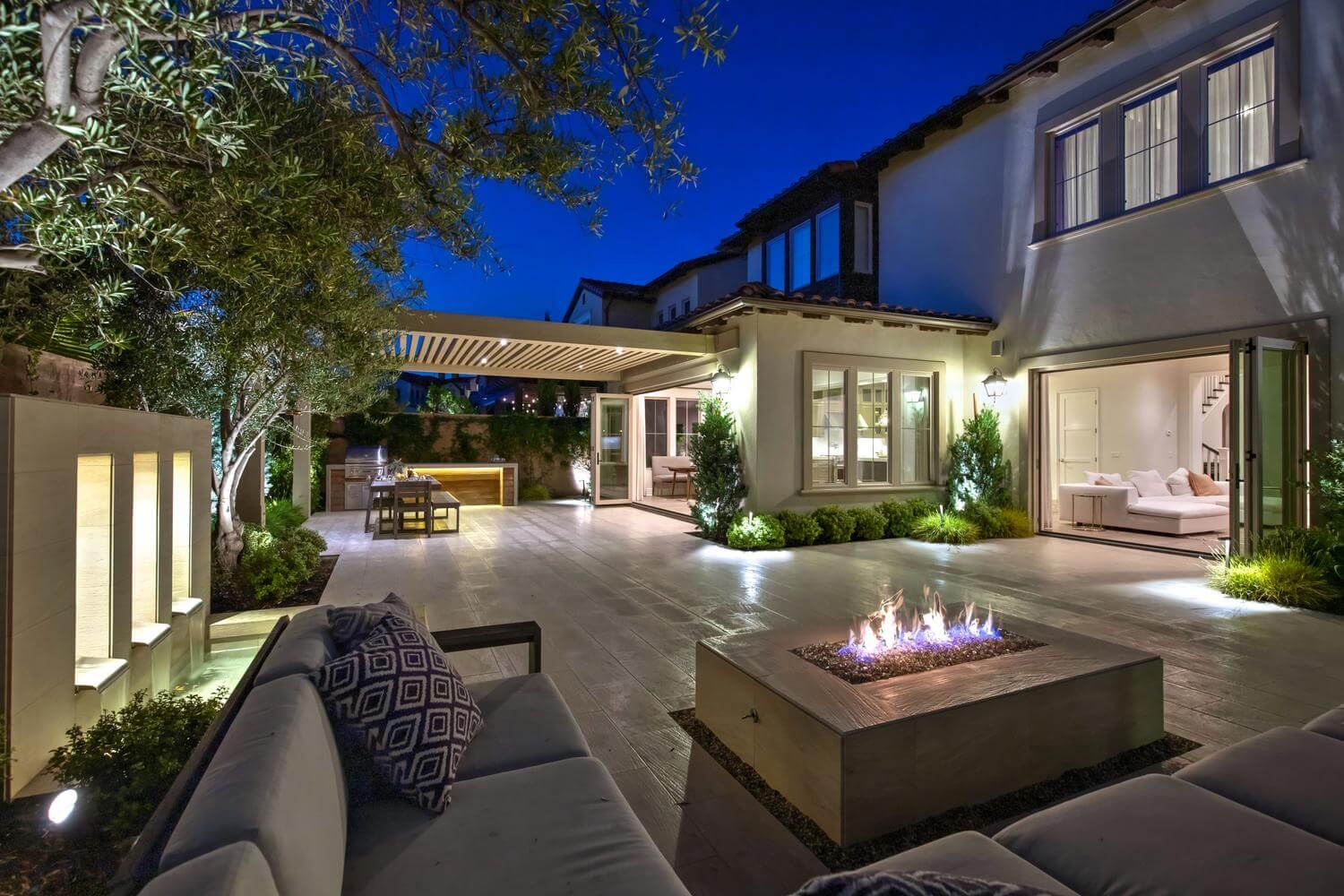Luxury Backyard with Fire Pit and Lounge Area