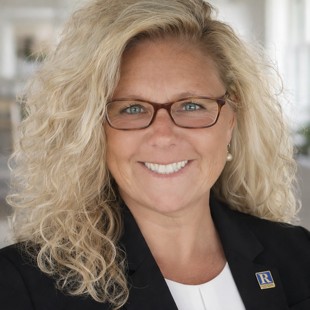 Brittany Finney RE headshot