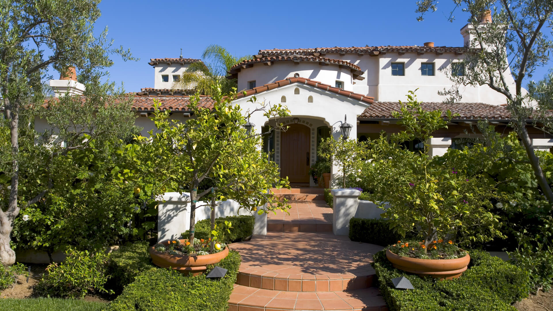 Exterior shot of a custom home in Newport Beach, CA