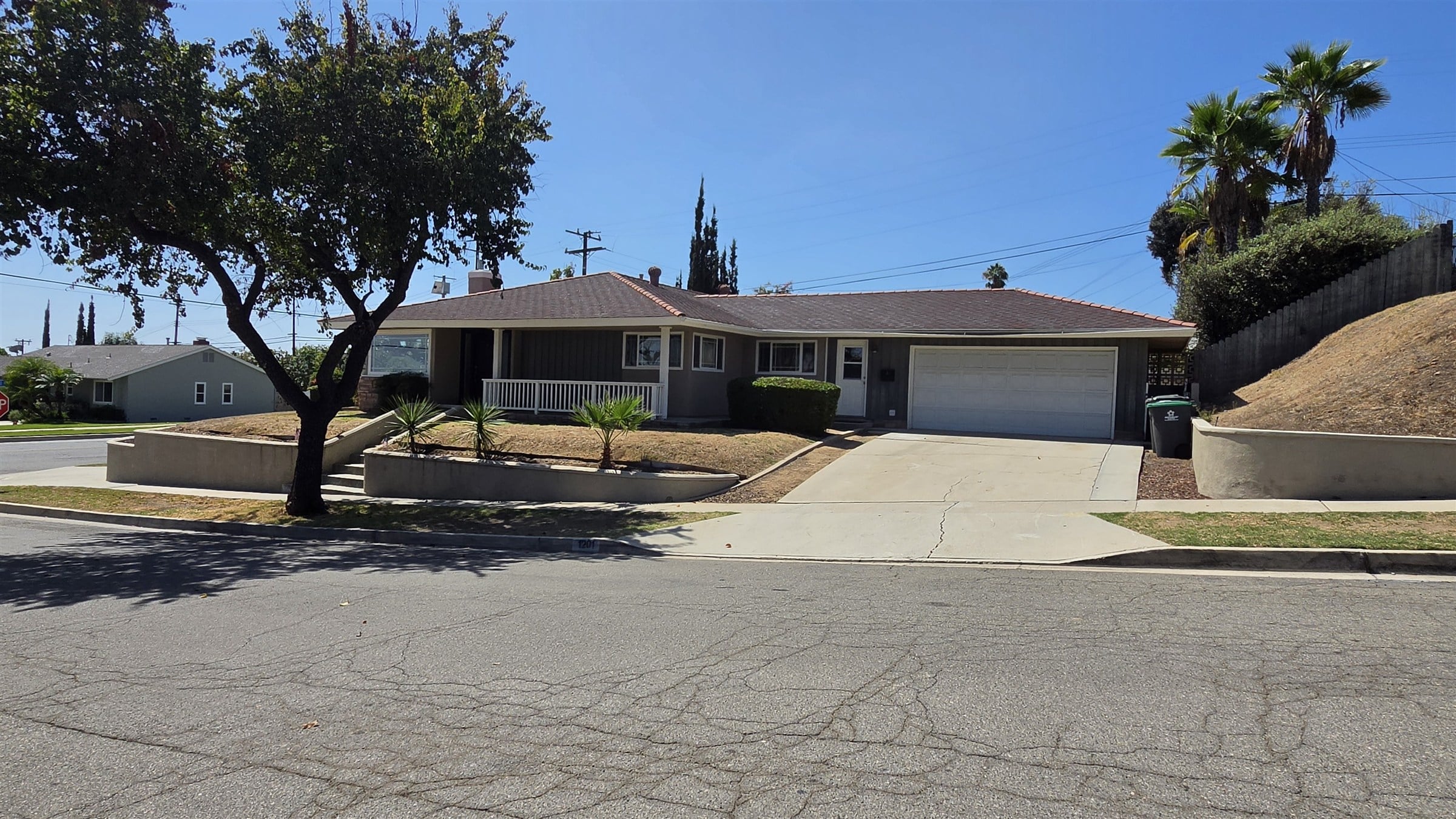 Front exterior of 1201 N Lincoln Avenue in Fullerton