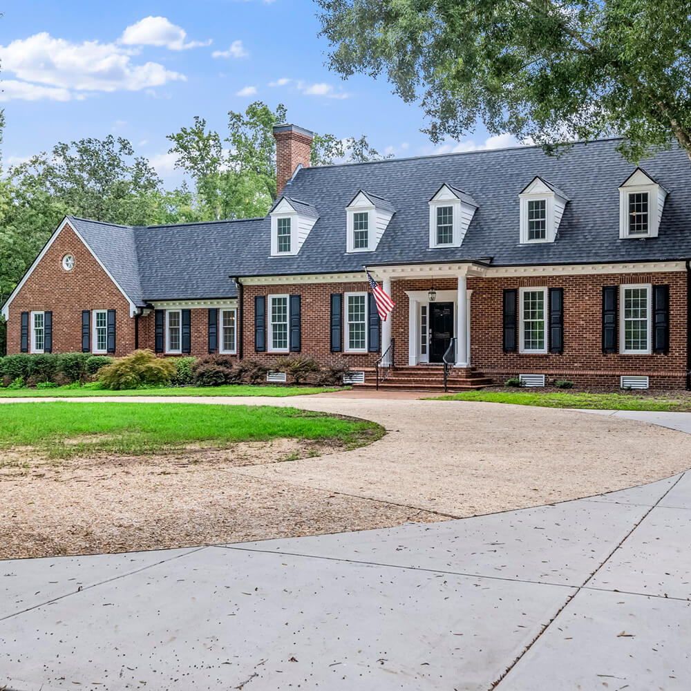 home_exterior - 2025-10-31T025057.457 (1)